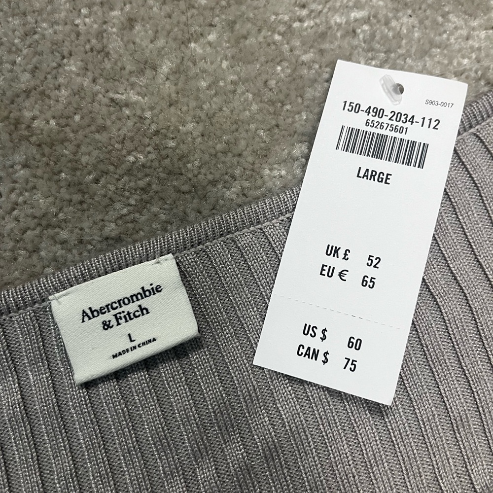 A&F Gray Ribbed Knit Top - Picture 2 of 2